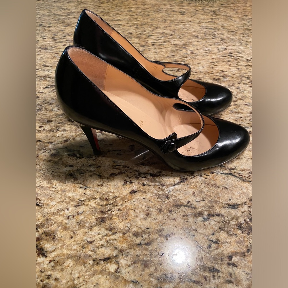 Authentic Christian Louboutin Patent Heels 41.5